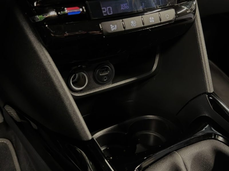 PEUGEOT 2008 CROSSWAY 1.2 110 Cv 1ERE MAIN / 48 600 Kms - GARANTIE 1 AN