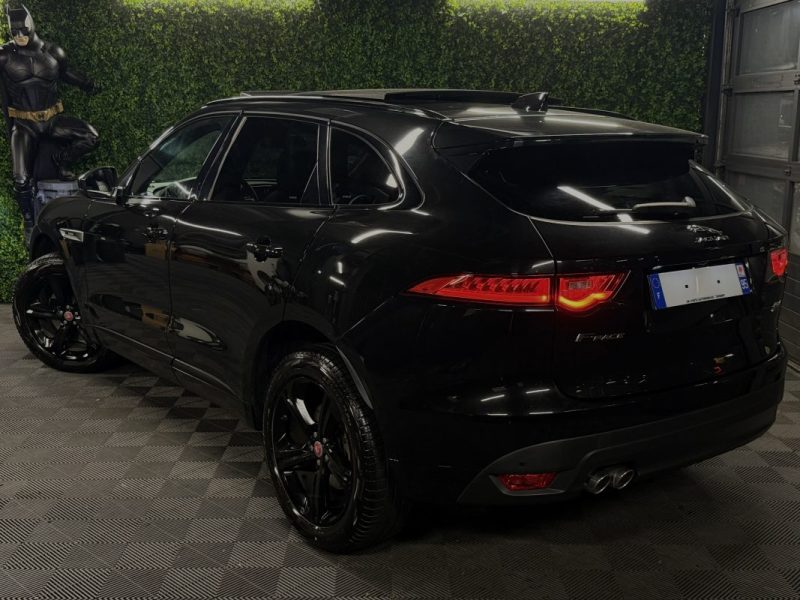 JAGUAR F-PACE 4x4 2.0 180 Cv BOITE AUTO INTERIEUR CUIR TOIT OUVRANT GRAND GPS - GARANTIE 1 AN