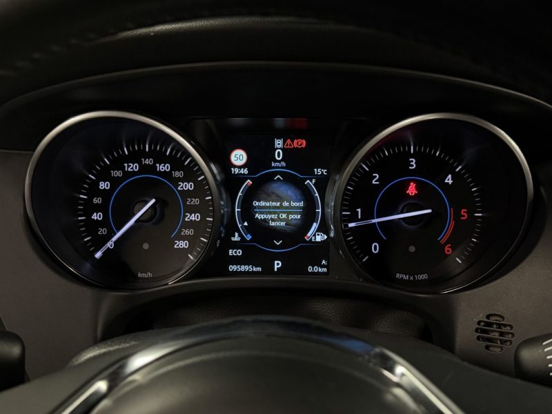 JAGUAR F-PACE 4x4 2.0 180 Cv BOITE AUTO INTERIEUR CUIR TOIT OUVRANT GRAND GPS - GARANTIE 1 AN