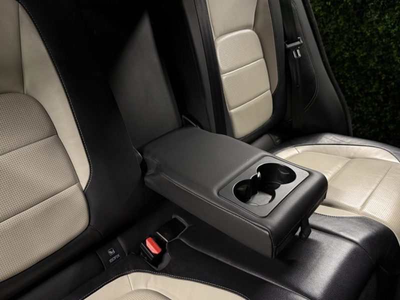 JAGUAR F-PACE 4x4 2.0 180 Cv BOITE AUTO INTERIEUR CUIR TOIT OUVRANT GRAND GPS - GARANTIE 1 AN