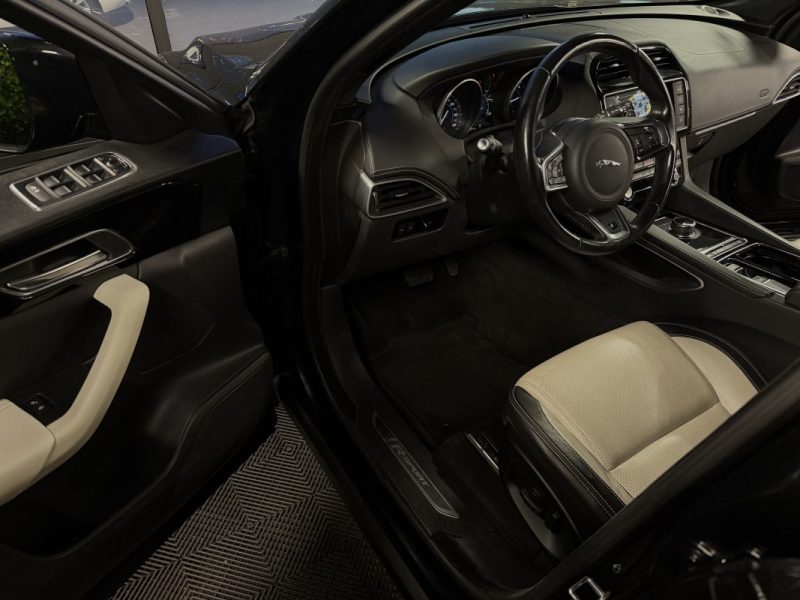 JAGUAR F-PACE 4x4 2.0 180 Cv BOITE AUTO INTERIEUR CUIR TOIT OUVRANT GRAND GPS - GARANTIE 1 AN