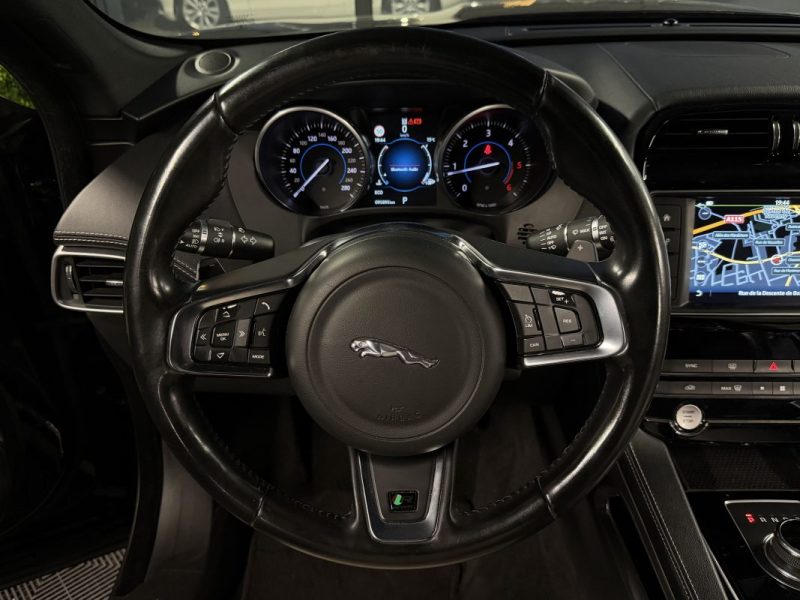 JAGUAR F-PACE 4x4 2.0 180 Cv BOITE AUTO INTERIEUR CUIR TOIT OUVRANT GRAND GPS - GARANTIE 1 AN