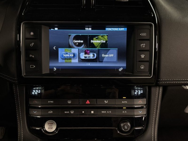 JAGUAR F-PACE 4x4 2.0 180 Cv BOITE AUTO INTERIEUR CUIR TOIT OUVRANT GRAND GPS - GARANTIE 1 AN