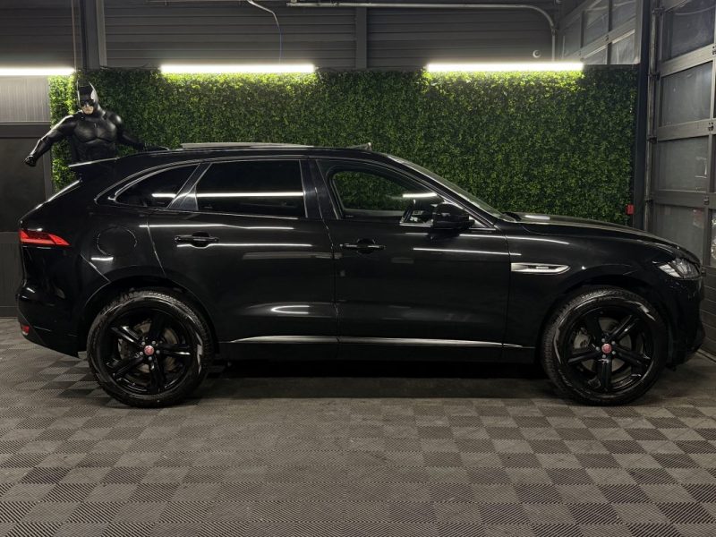 JAGUAR F-PACE 4x4 2.0 180 Cv BOITE AUTO INTERIEUR CUIR TOIT OUVRANT GRAND GPS - GARANTIE 1 AN