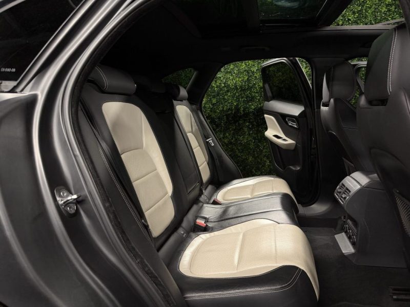 JAGUAR F-PACE 4x4 2.0 180 Cv BOITE AUTO INTERIEUR CUIR TOIT OUVRANT GRAND GPS - GARANTIE 1 AN