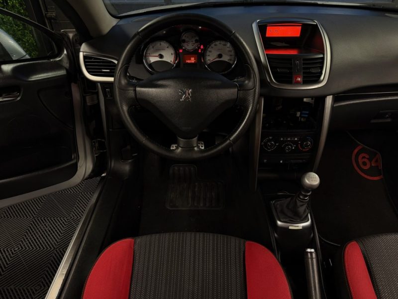 PEUGEOT 207 CC PHASE 2 COUPE CABRIOLET 1.6 HDI 112 Cv - FRAIS A PREVOIR / LIRE L ANNONCE