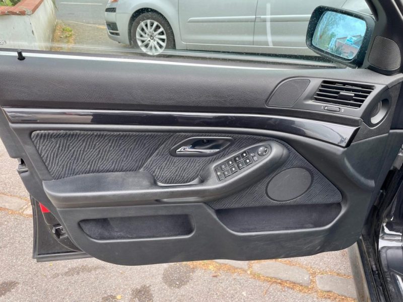 BMW SERIE 5  E39 525i 192 SPORT 