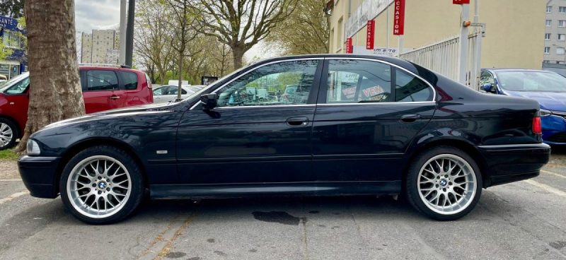 BMW SERIE 5  E39 525i 192 SPORT 