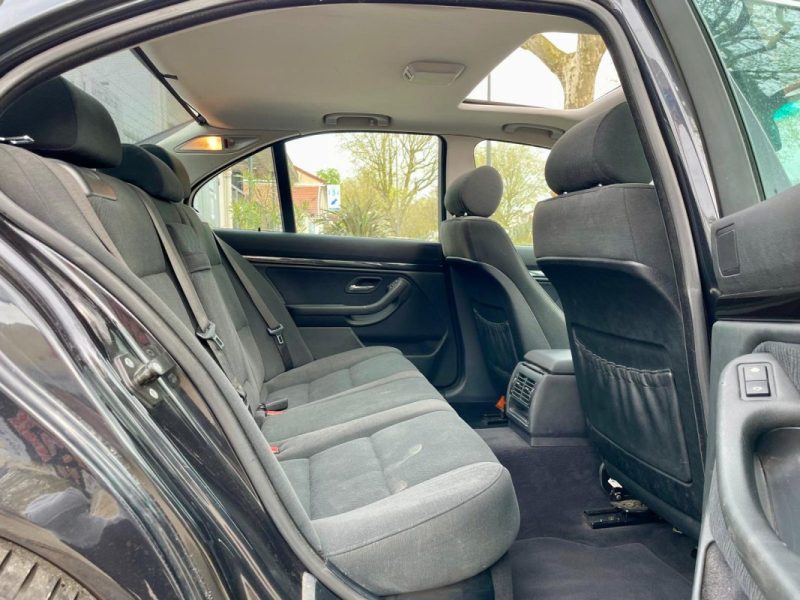 BMW SERIE 5  E39 525i 192 SPORT 