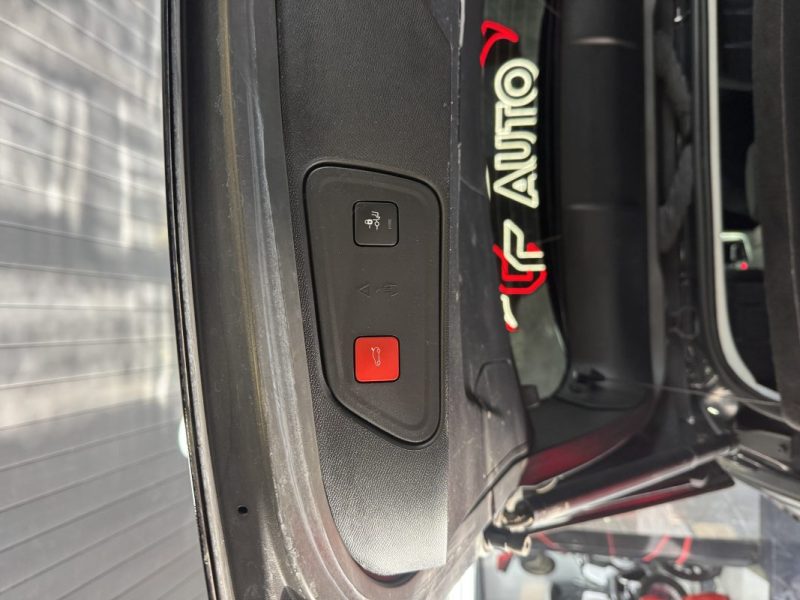 PEUGEOT 3008 II SUV (MC_, MR_, MJ_, M4_) 1.5 BLUEHDI 130 (130CV) 2020