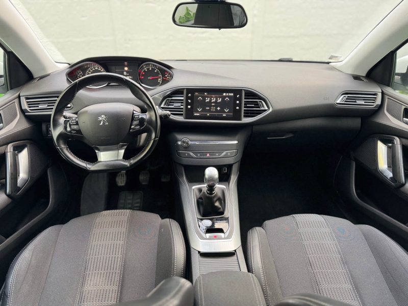 PEUGEOT 308 - 3 1.5 BLUEHDI 130CH S&S ACTIVE GARANTIE 12 MOIS  