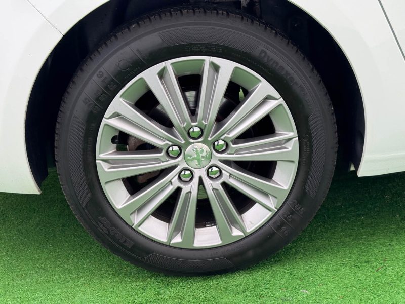 PEUGEOT 308 - 3 1.5 BLUEHDI 130CH S&S ACTIVE GARANTIE 12 MOIS  
