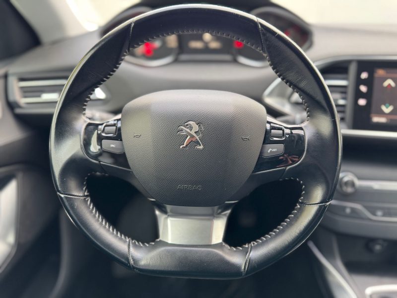 PEUGEOT 308 - 3 1.5 BLUEHDI 130CH S&S ACTIVE GARANTIE 12 MOIS  