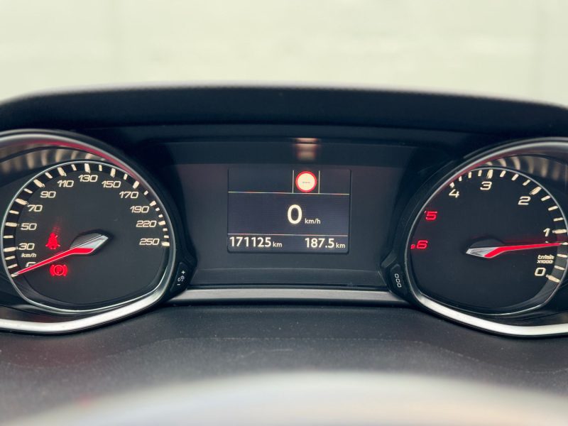 PEUGEOT 308 - 3 1.5 BLUEHDI 130CH S&S ACTIVE GARANTIE 12 MOIS  