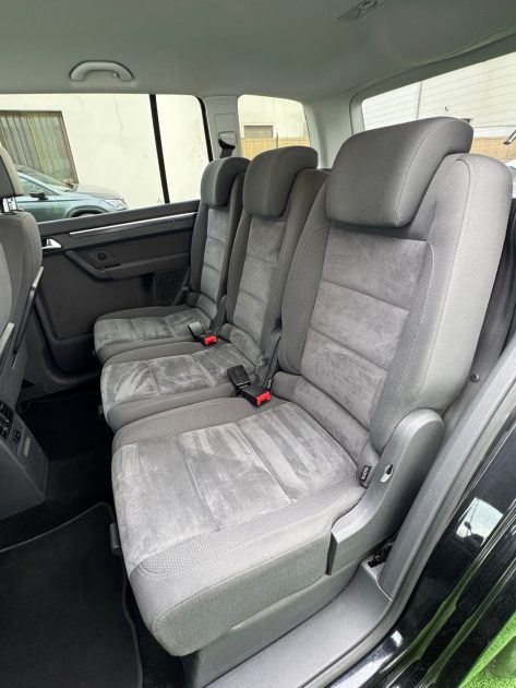VOLKSWAGEN TOURAN 1.6 TDI 105CH BLUEMOTION  CONFORT LINE DSG7 GARANTIE 12 MOIS 