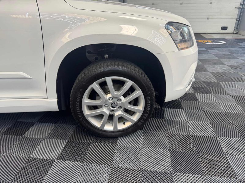 SKODA YETI 1.2 TSI 105ch AMBITION GARANTIE 24 MOIS 2EME MAIN HISTORIQUE COMPLET 🇨🇵 