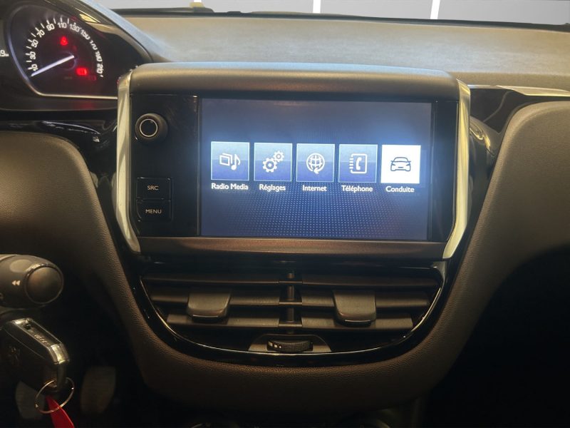 PEUGEOT 208 1.6 BLUEHDI 75CH *ENTRETIEN COMPLET PEUGEOT* 