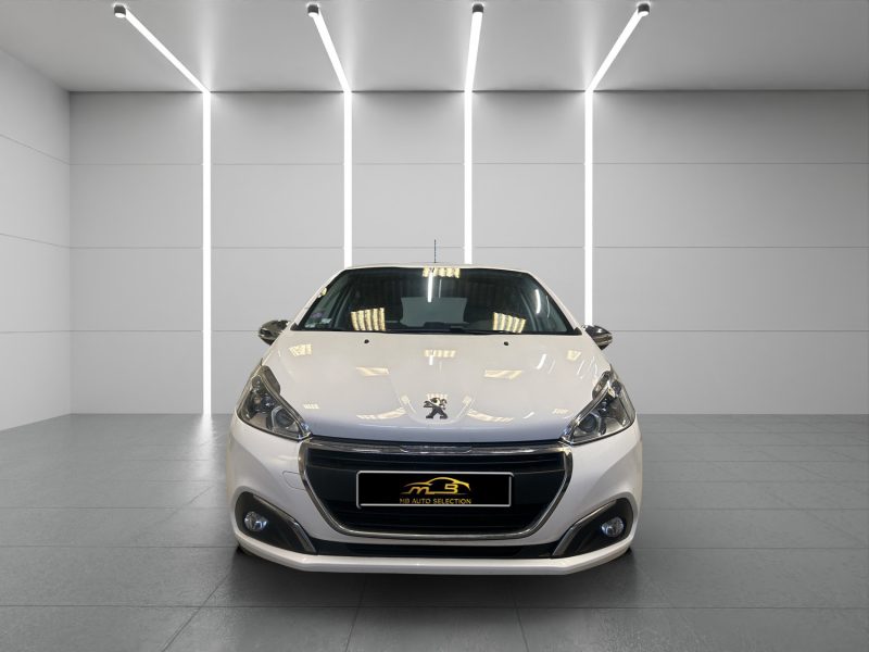 PEUGEOT 208 1.2 ESSENCE 82CV