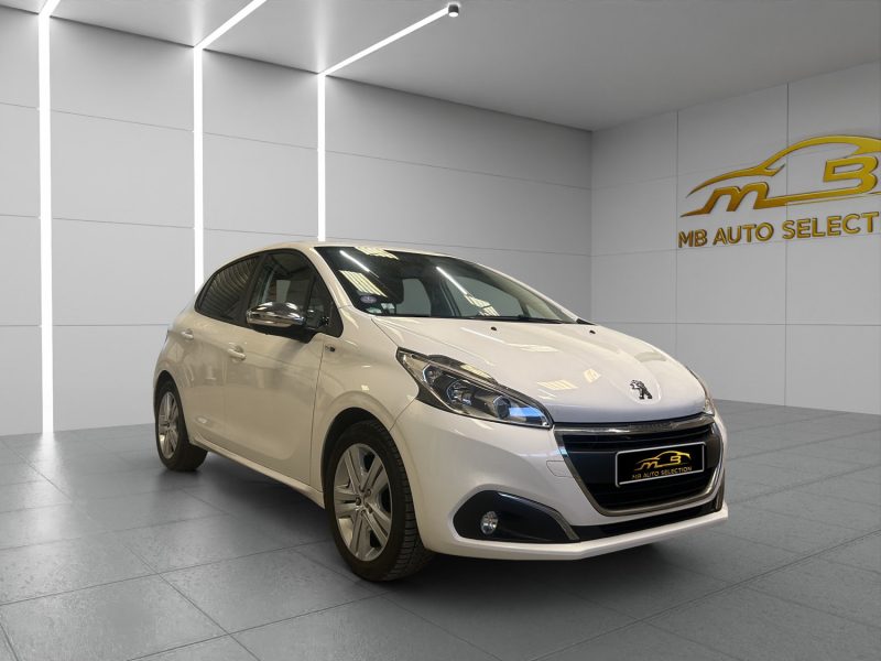 PEUGEOT 208 1.2 ESSENCE 82CV