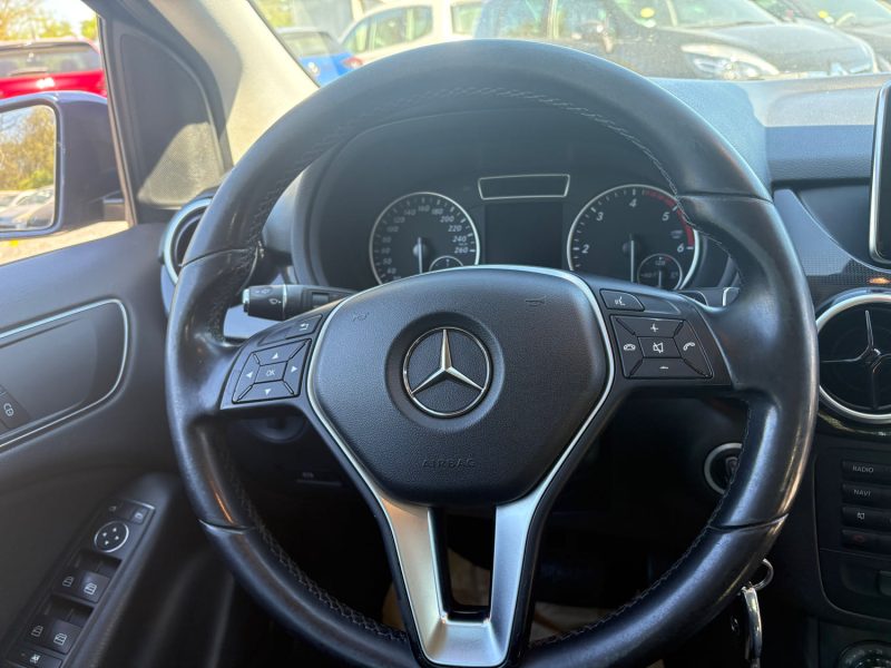 MERCEDES CLASSE B B180 CDI 110 cv boite auto 2012