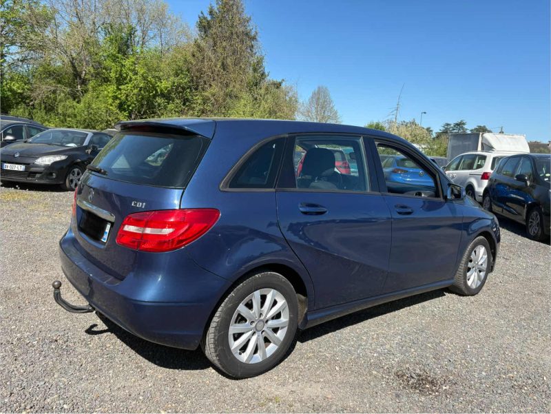 MERCEDES CLASSE B B180 CDI 110 cv boite auto 2012