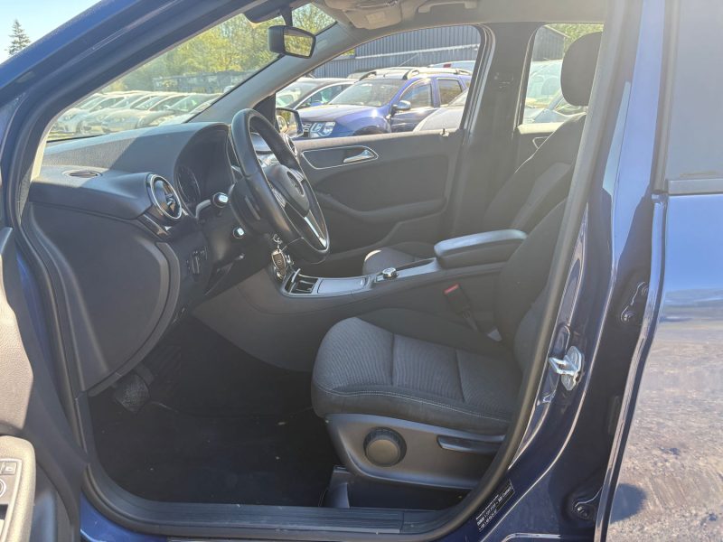 MERCEDES CLASSE B B180 CDI 110 cv boite auto 2012