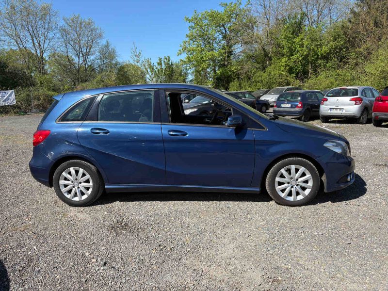 MERCEDES CLASSE B B180 CDI 110 cv boite auto 2012