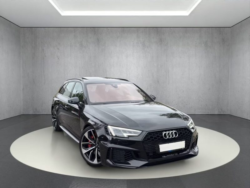 AUDI RS4 AVANT 2.9 TFSI 450ch / TOIT PANO / MATRIX LED / HEAD-UP / RS