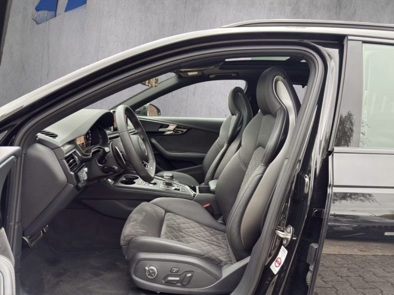 AUDI RS4 AVANT 2.9 TFSI 450ch / TOIT PANO / MATRIX LED / HEAD-UP / RS