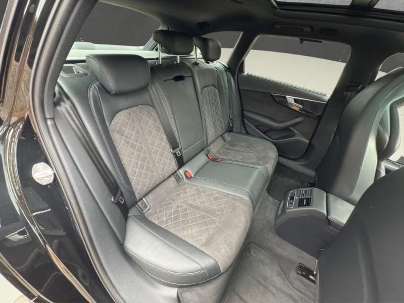 AUDI RS4 AVANT 2.9 TFSI 450ch / TOIT PANO / MATRIX LED / HEAD-UP / RS
