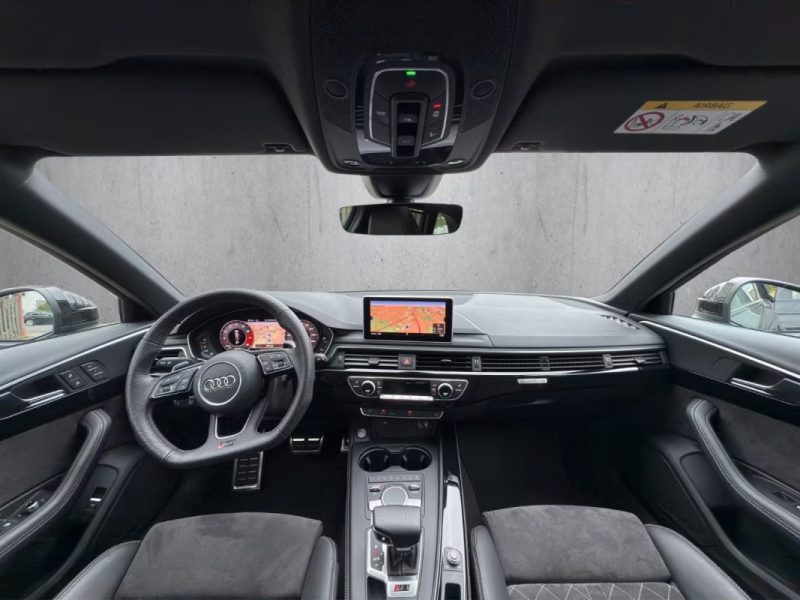 AUDI RS4 AVANT 2.9 TFSI 450ch / TOIT PANO / MATRIX LED / HEAD-UP / RS