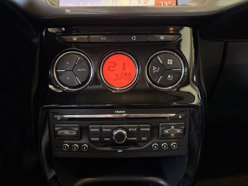 CITROËN C3 EXCLUSIVE - 1.6 L HDi - 92 ch - COURROIE NEUVE - TOIT PANORAMIQUE - IDEAL JEUNE PERMIS 