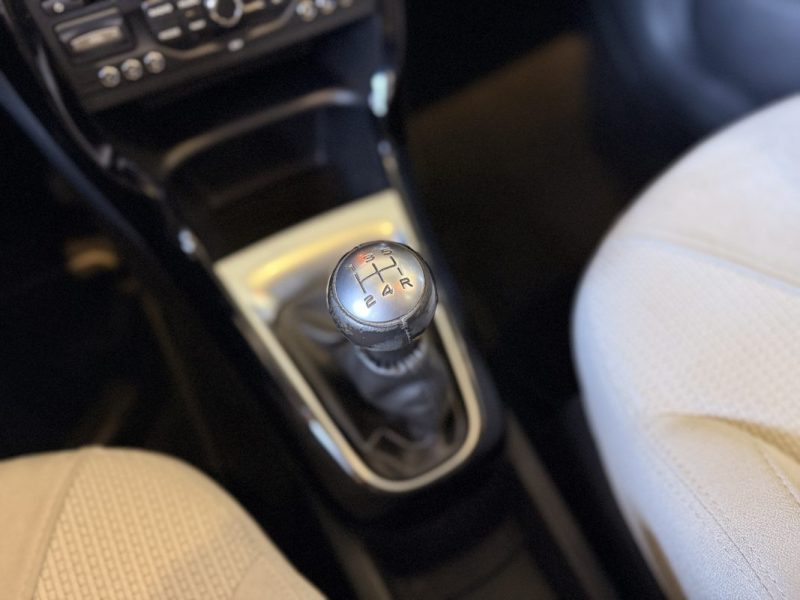CITROËN C3 EXCLUSIVE - 1.6 L HDi - 92 ch - COURROIE NEUVE - TOIT PANORAMIQUE - IDEAL JEUNE PERMIS 