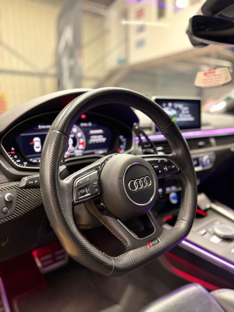 MAGNIFIQUE AUDI RS5 2.9 TFSI V6 450 CH (TOIT OUVRANT, SUIVI D'ENTRETIENT, PACK CARBONE) 