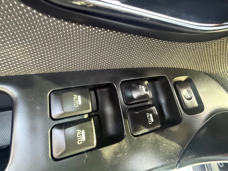 KIA CEE-D 2 TOIT OUVRANT 1.6 CRDI - 16V TURBO 128CV 5 PORTES 2013