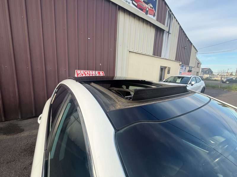 KIA CEE-D 2 TOIT OUVRANT 1.6 CRDI - 16V TURBO 128CV 5 PORTES 2013