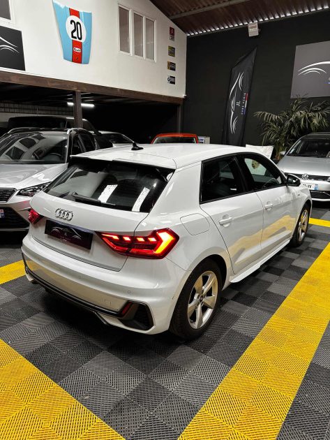 MAGNIFIQUE AUDI A1 SPORTBACK S LINE 1.0 TFSI 110 CH (SUIVI D’ENTRETIEN AUDI, PACK S LINE, CARPLAY)