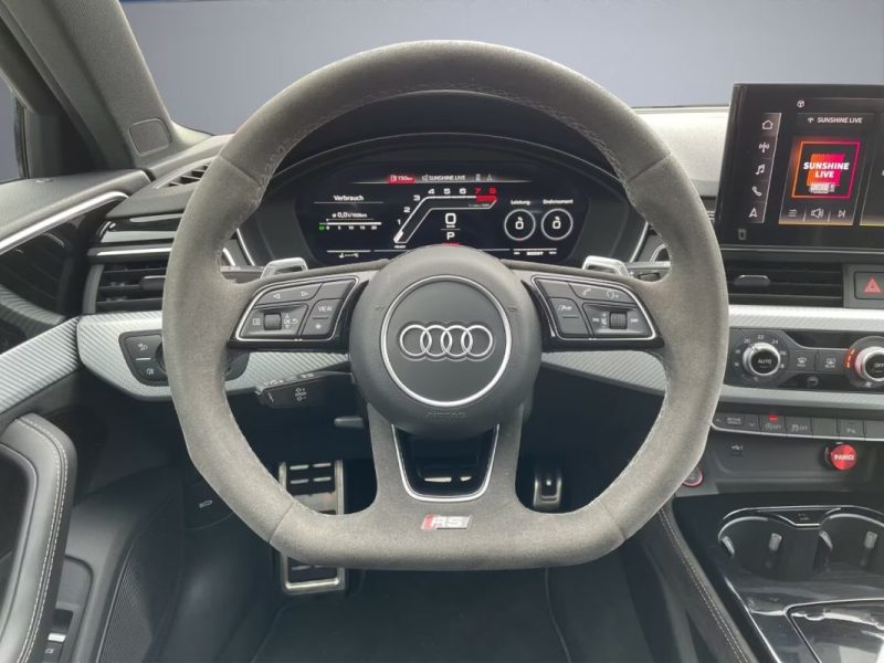 AUDI RS4 Avant / Matrix LED / Sièges massants / Caméra AV / Échappement sport