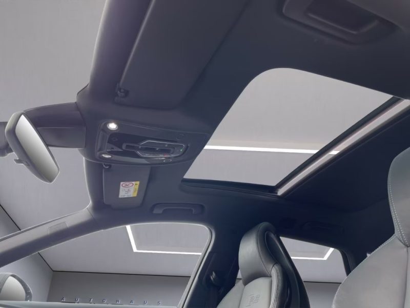 AUDI RS4 Avant / Matrix LED / Sièges massants / Caméra AV / Échappement sport