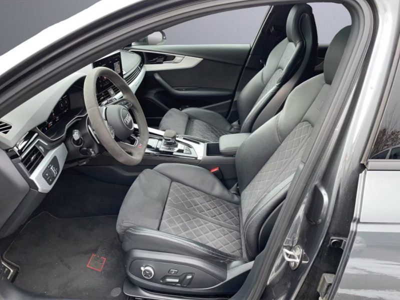 AUDI RS4 Avant / Matrix LED / Sièges massants / Caméra AV / Échappement sport