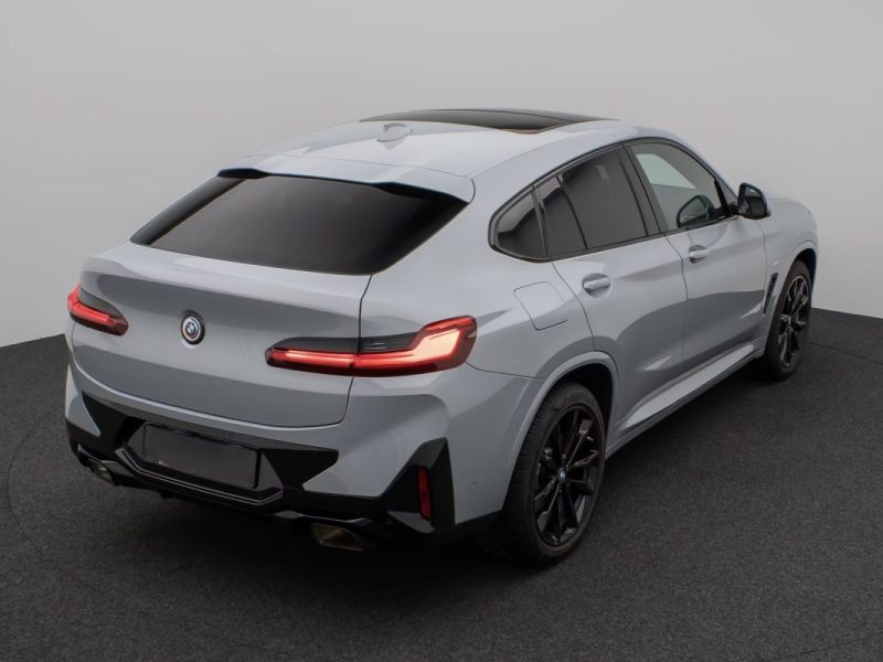 BMW X4 Xd 30i  M sport/ Toit panoramique / Harman Kardon / Attelage / M Sport