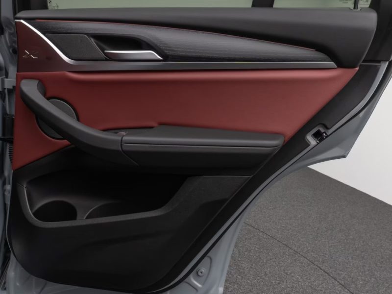 BMW X4 Xd 30i  M sport/ Toit panoramique / Harman Kardon / Attelage / M Sport