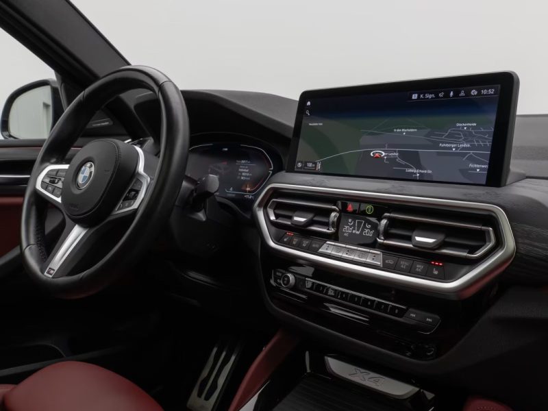 BMW X4 Xd 30i  M sport/ Toit panoramique / Harman Kardon / Attelage / M Sport