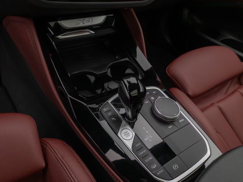 BMW X4 Xd 30i  M sport/ Toit panoramique / Harman Kardon / Attelage / M Sport