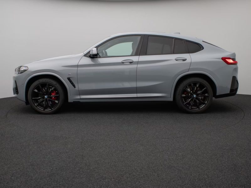 BMW X4 Xd 30i  M sport/ Toit panoramique / Harman Kardon / Attelage / M Sport
