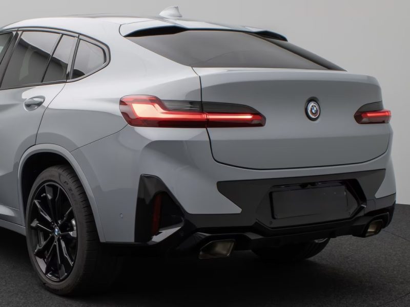 BMW X4 Xd 30i  M sport/ Toit panoramique / Harman Kardon / Attelage / M Sport