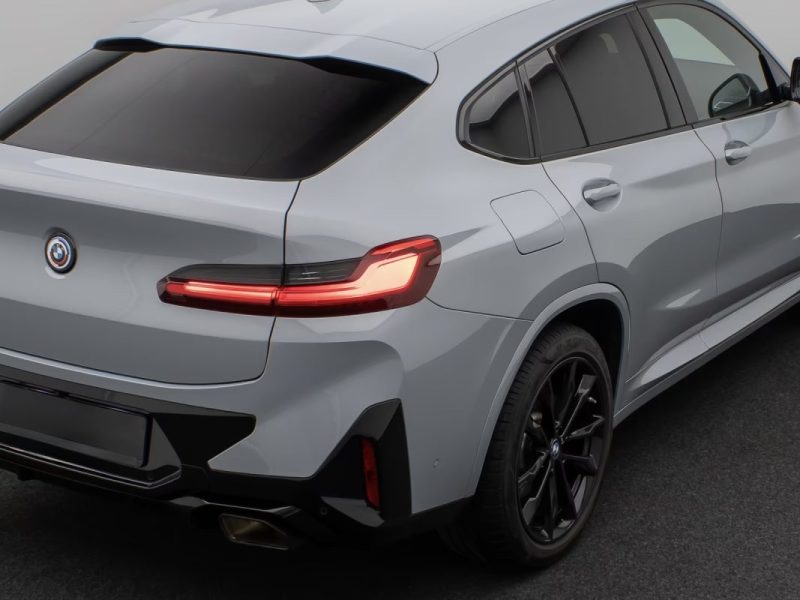 BMW X4 Xd 30i  M sport/ Toit panoramique / Harman Kardon / Attelage / M Sport
