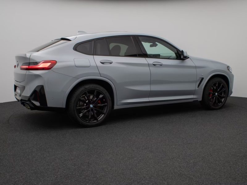 BMW X4 Xd 30i  M sport/ Toit panoramique / Harman Kardon / Attelage / M Sport