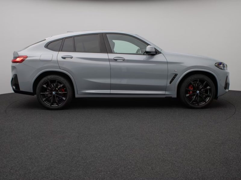 BMW X4 Xd 30i  M sport/ Toit panoramique / Harman Kardon / Attelage / M Sport