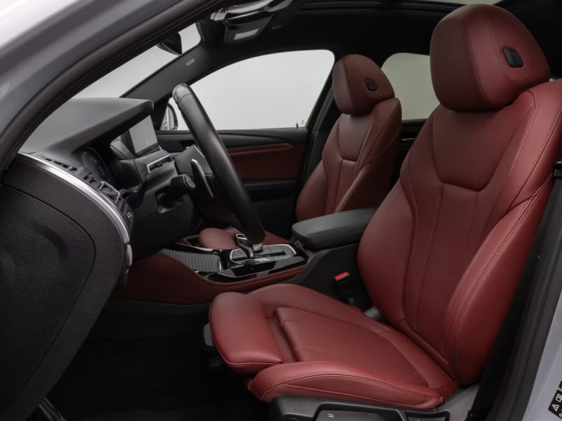BMW X4 Xd 30i  M sport/ Toit panoramique / Harman Kardon / Attelage / M Sport